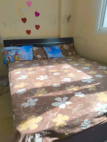 KING SIZE BED WITH MATTRESS
