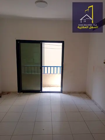 شقة مناسبة للموظفين – عقد شركة. غرفتين وصالة.