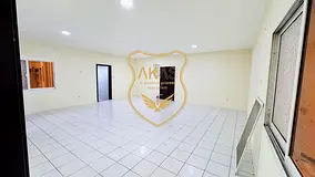 HUGE SIZE 3BHK FOR FAMILY SHARING IN MEENA BAZAR CALL NOW