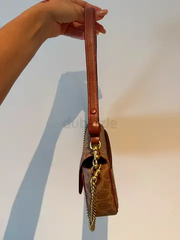 Elegant Coach Crossbody Bag