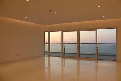 Spacious 4 bedroom + maid apartment with sea view