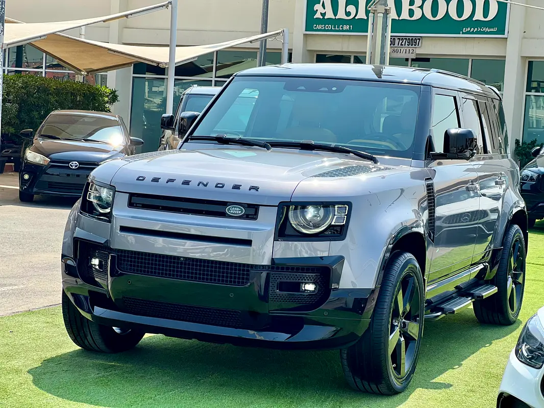Land Rover Defender 2024 — photo 1 of 20