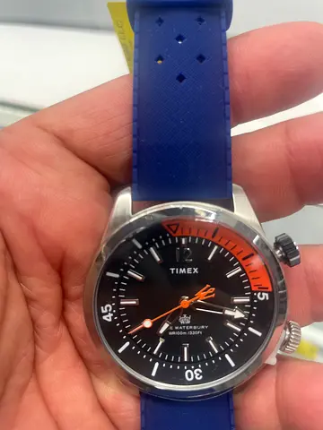 Timex Diving Watch with Rubber Strap