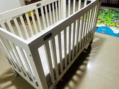 White Wooden Baby Crib with Mattress