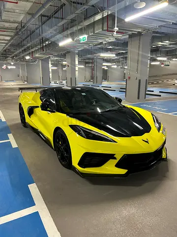 Corvette c8 auto-roof