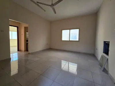 للايجار السنوي  غرفه وصاله في العاليا خلف البيت المتوحد علي مخرج دبي