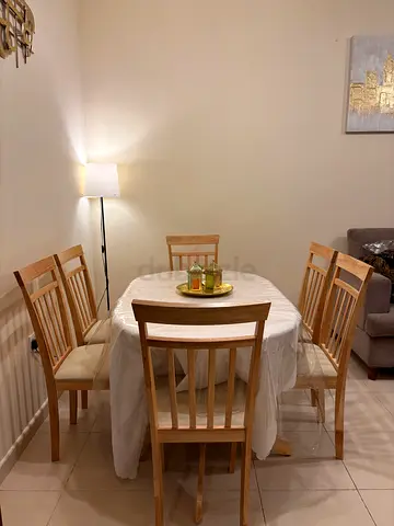 Dining Table Set with 6 Chairs excellent condition