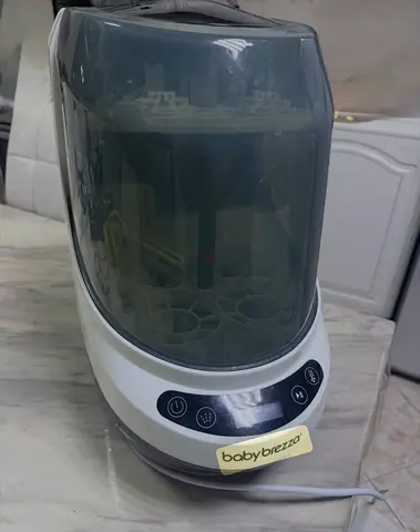 Baby Brezza Bottle Sterilizer and Dryer – Like New