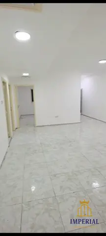 🏢 شقة للبيع في برج المجاز – 2 غرف وصالة + 2 حمام + بلكونة | مؤجرة بعائد سنوي 40,000 درهم | سعر 435,000 قابل للتفاوض