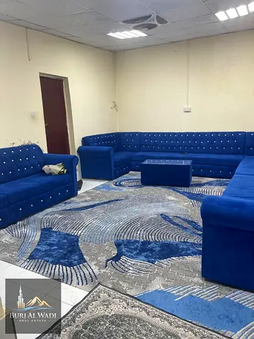 A traditional house in Sharjah, Al Sabkha/Umm Khanoor area, with an area of ​​2500 sq ft, consisting of 5 rooms, a hall, an external majlis, and a ver