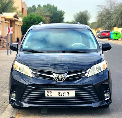 Toyota Sienna XLE Top Of The Range Fully Loaded Full Option. Face Lifted