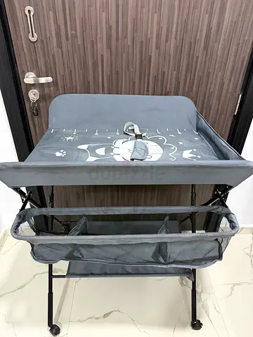 Diaper changing table