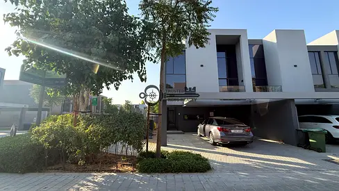 Live in Nature | 3BR Luxury Townhouse | Robinia Masaar | Only 140K