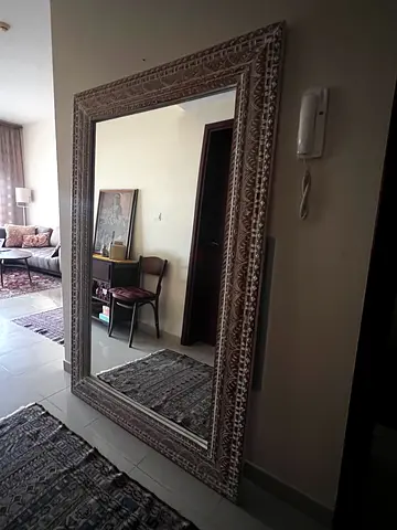 floor mirror