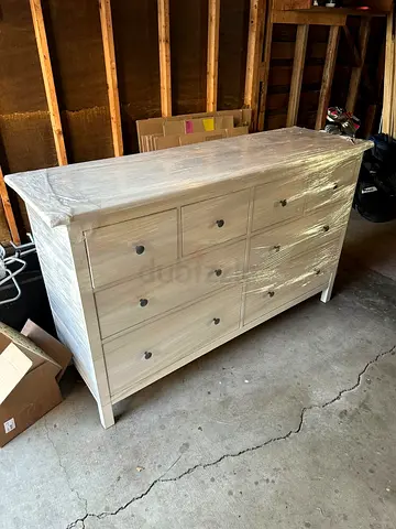 Modern Chest of Drawers in Perfect Condition