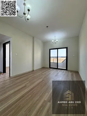 2 Bedroom Apartment for Rent in Al Jurf 3 Ajman – Master Bedroom Balcony – Central AC – Parquet Flooring – Private Parking