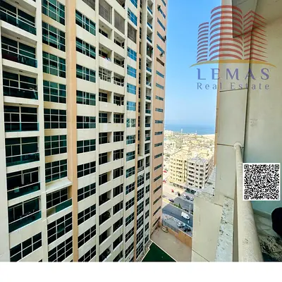 شقة واسعة من غرفتي نوم مع مطبخ مفتوح متاحة للإيجار.