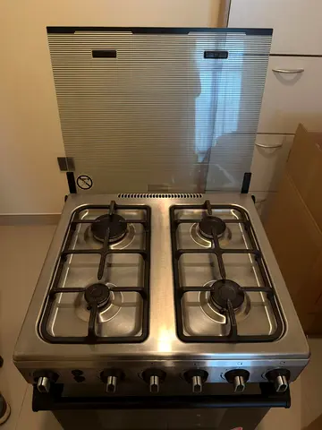 Stainless Steel Gas Oven with 4 Burners