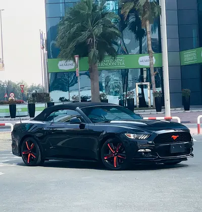 2015 FORD MUSTANG CONVERTIBLE GCC SPECS IN EXCELLENT CONDITION