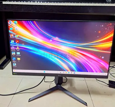 LG 32GP750-B is a 32-inch (31.5) QHD (2560 x 1440) IPS gaming monitor with a 165Hz refresh rate and