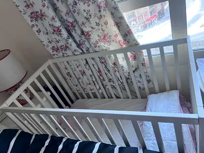 White Crib for Infants 3 levels with mattress,2 sheets and cot bumper