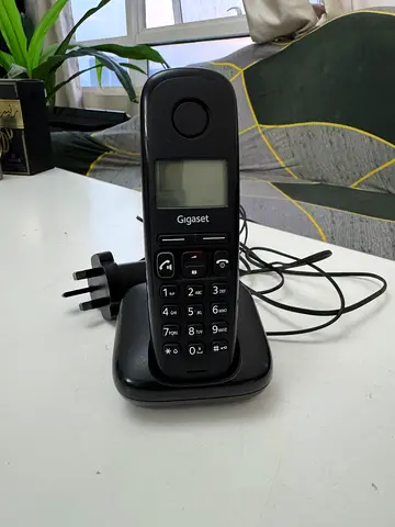 Gigaset A270H Cordless DECT Phone | LCD Display | Caller ID | Hands-Free Speaker | Charging Dock