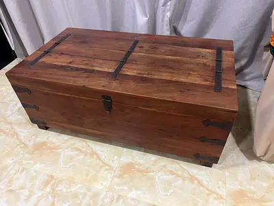 marina chest table