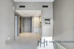 High floor | Pool view | 12 cheques