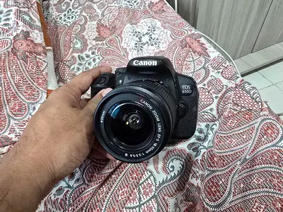 Canon EOS 650D DSLR Camera + 18-55mm + 55-250mm Lens – Perfect Condition