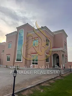 For Sale in Sharjah – Al Quraina Area A distinctive villa with a large plot of land, located in a 