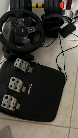 Logitech G29 Driving Force Racing Wheel