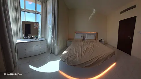 Modern and fancy Danube home 5pc led bed set queen size