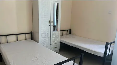 LADIES BEDSPACE POLISH BUILDING UMM AL QUWAIN