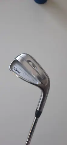 Golf Club Titleist T100 (2021) - 8 Iron