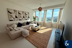 1 Bed | Upgraded | Large Layout | 6% NET ROI