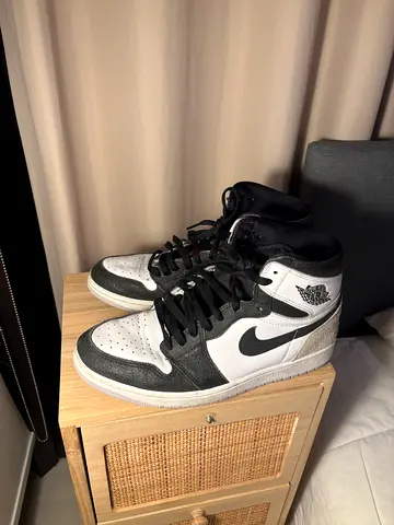 Nike Air Jordan 1 Retro High OG Stage Haze – Authentic – Good Condition