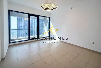 Huge Duplex | Upgraded | Unfurnished | Vacant
