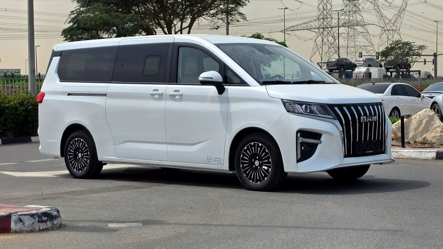 Baw MPV 2026 — photo 1 of 20