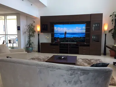 Penthouse Maids Room in HUGE Duplex Apt, ensuite bathroom, 50inch TV