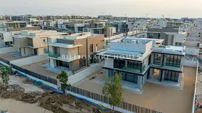 Huge Plot | Modern Layout | Investor Deal