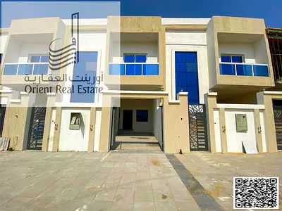 Villa for sale in Ajman, Al Helio 2 area. The villa consists of 4 master bedrooms, a majlis, a hall, a maid's room, and a roof. Freehold for all natio
