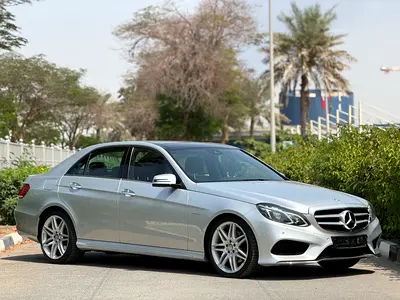 2016 Mercedes-BENZ E-CLASS 照片 3