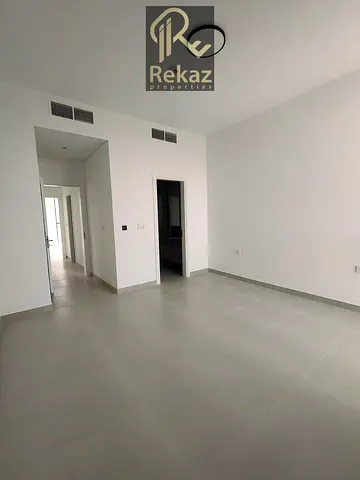 Prime Location | 2BR+Maid's room | Ready to Move |