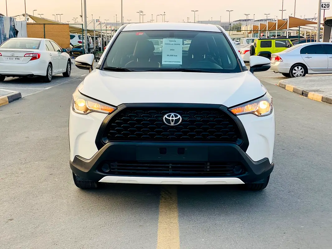 Toyota Corolla Cross 2022 — photo 1 of 14