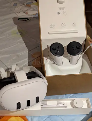 Meta Quest 3 VR with games and kiwi strap used 5 times