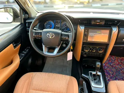 2022 Toyota FORTUNER 照片 12