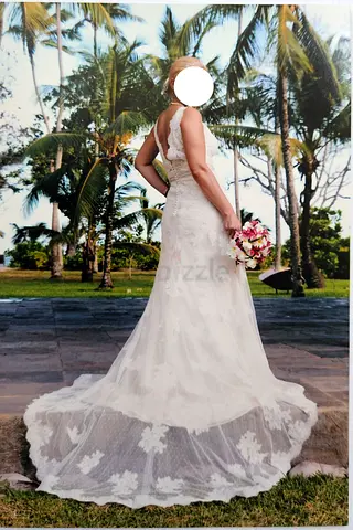 Beautiful beach wedding dress