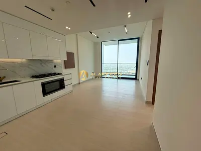 Skyline View | Spacious layout | Higher Floor