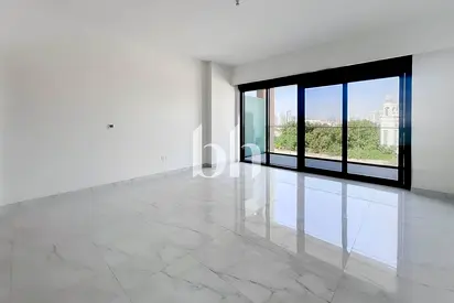 Mid Floor Unit | 2 Bed Spacious | Flexible Cheques