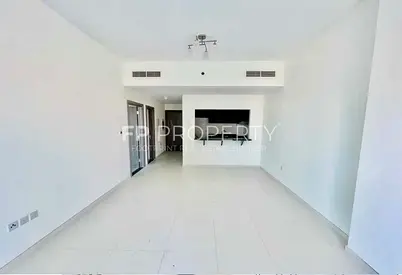 Pool View | 1 bedroom | Full Glass window | Rented